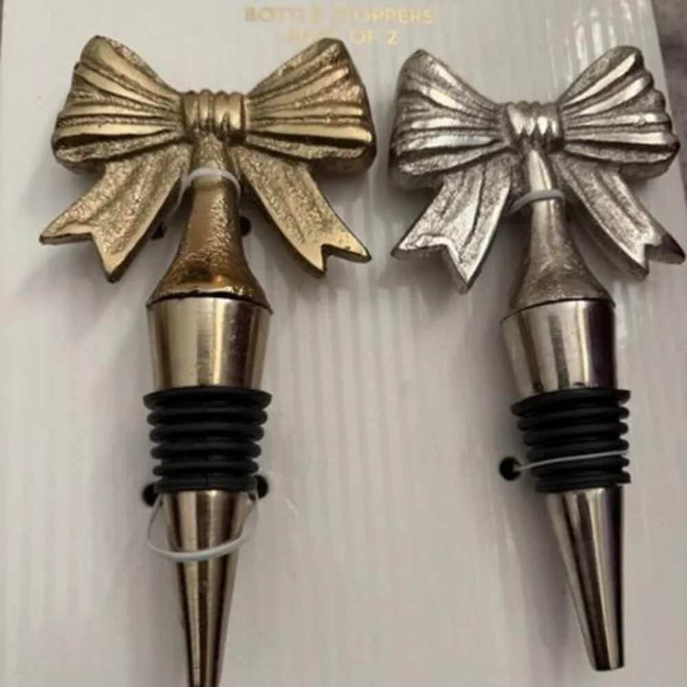 Bella Lux bow bottle stoppers